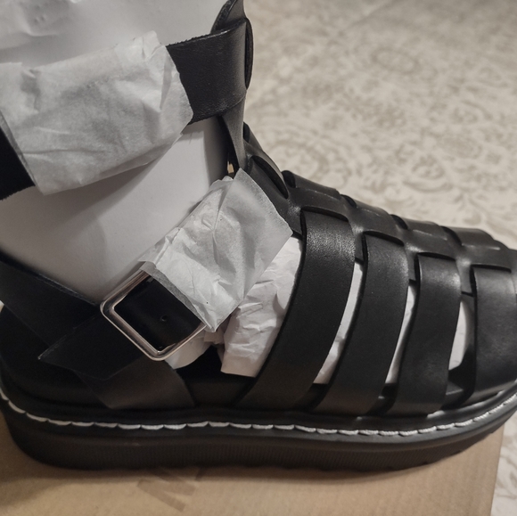 Brand New Steve Madden high ankle - Picture 6 of 6